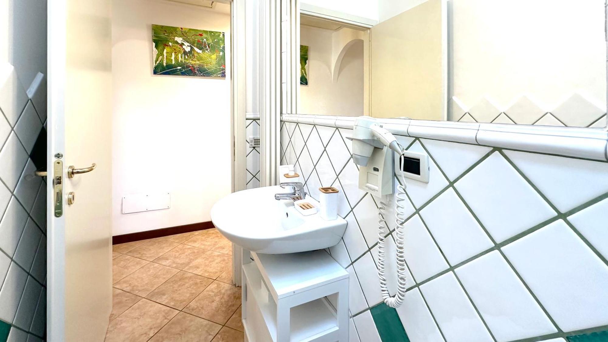 Int 4 - Suite Edoardo By Residence San Luca Bologna Ngoại thất bức ảnh